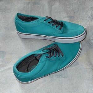 Turquoise Low Rise Women’s Vans Size 8.5